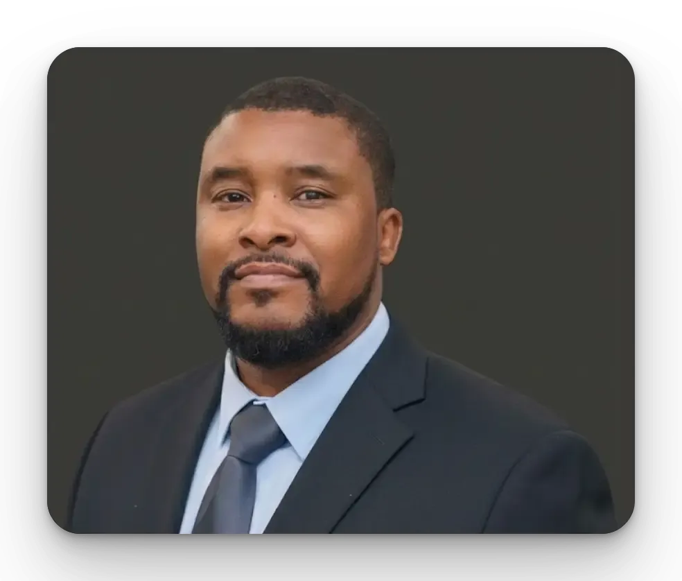 Andre Cox Consulat Photo